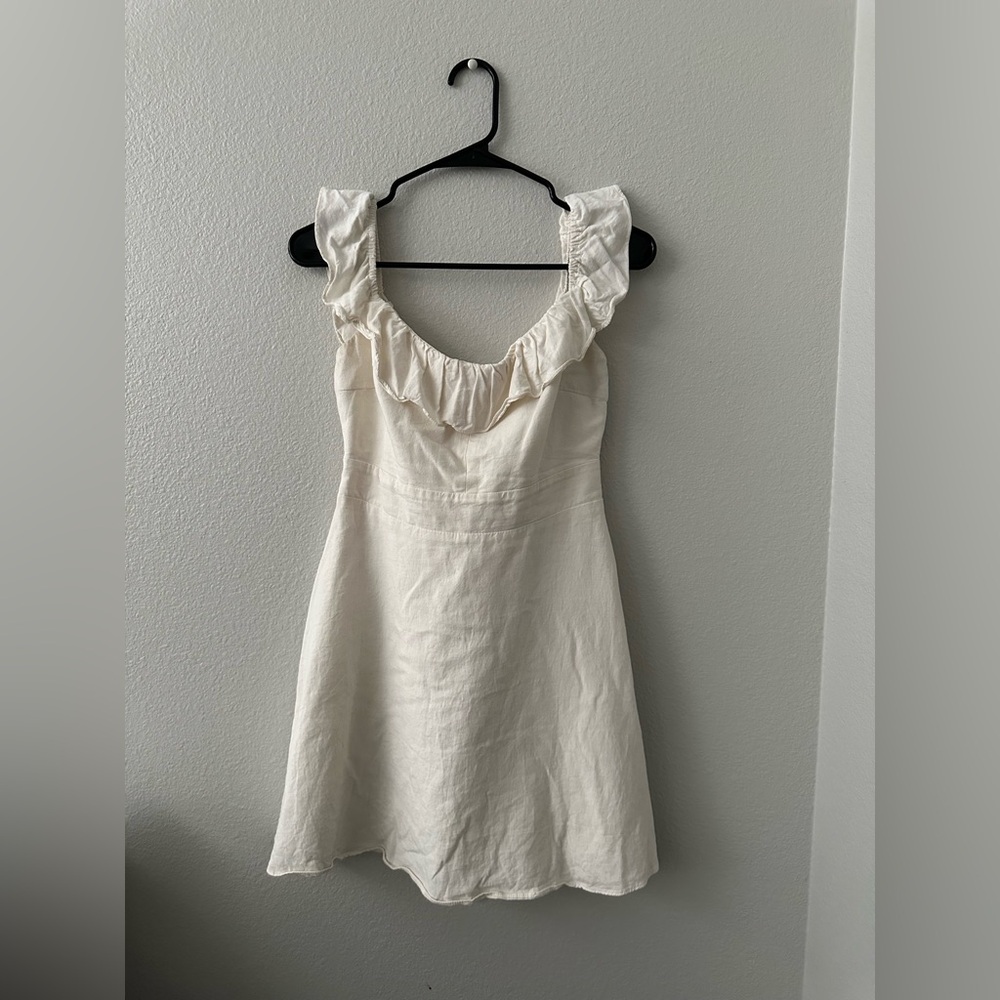 Zara women’s white floaty dress